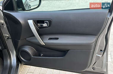 Внедорожник / Кроссовер Nissan Qashqai 2011 в 