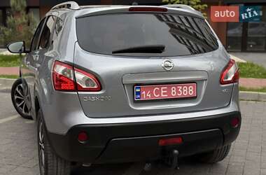 Внедорожник / Кроссовер Nissan Qashqai 2010 в 