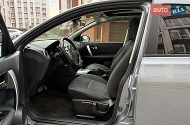 Внедорожник / Кроссовер Nissan Qashqai 2010 в 