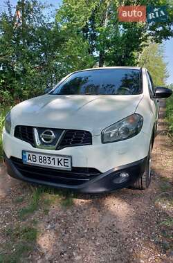 Внедорожник / Кроссовер Nissan Qashqai 2012 в 