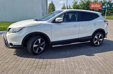 Внедорожник / Кроссовер Nissan Qashqai 2015 в 