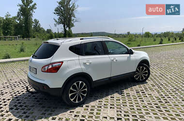 Внедорожник / Кроссовер Nissan Qashqai 2012 в 