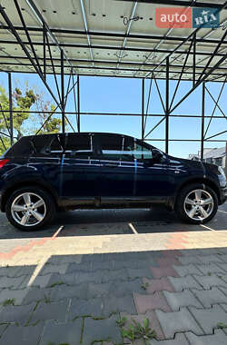 Внедорожник / Кроссовер Nissan Qashqai 2010 в 