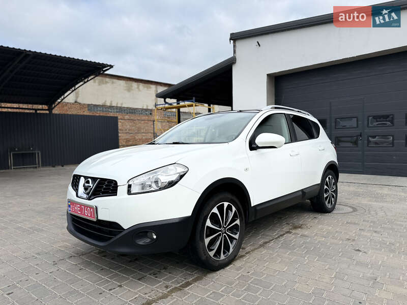 Внедорожник / Кроссовер Nissan Qashqai 2011 в 
