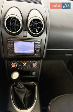 Внедорожник / Кроссовер Nissan Qashqai 2011 в 