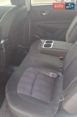 Внедорожник / Кроссовер Nissan Qashqai 2012 в 