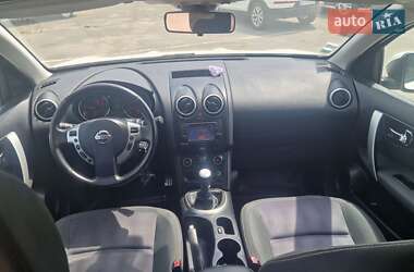 Внедорожник / Кроссовер Nissan Qashqai 2012 в 