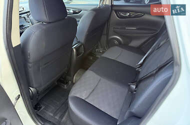 Внедорожник / Кроссовер Nissan Qashqai 2015 в 