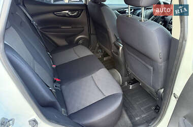 Внедорожник / Кроссовер Nissan Qashqai 2015 в 