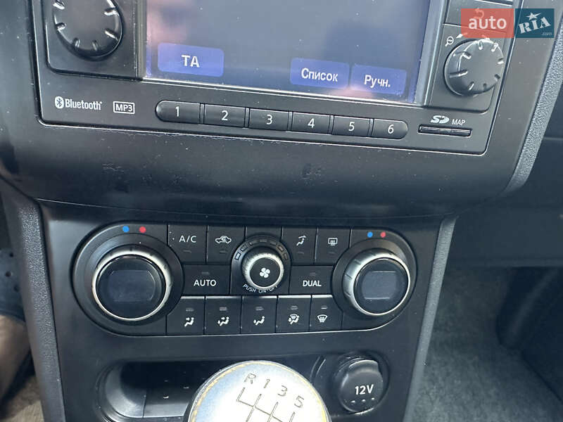 Позашляховик / Кросовер Nissan Qashqai 2011 в Косові