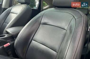 Внедорожник / Кроссовер Nissan Qashqai 2011 в 