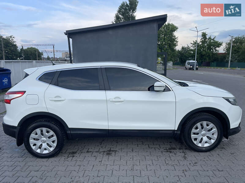 Внедорожник / Кроссовер Nissan Qashqai 2017 в Ирпене