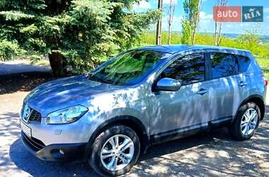 Позашляховик / Кросовер Nissan Qashqai 2010 в Чугуєві