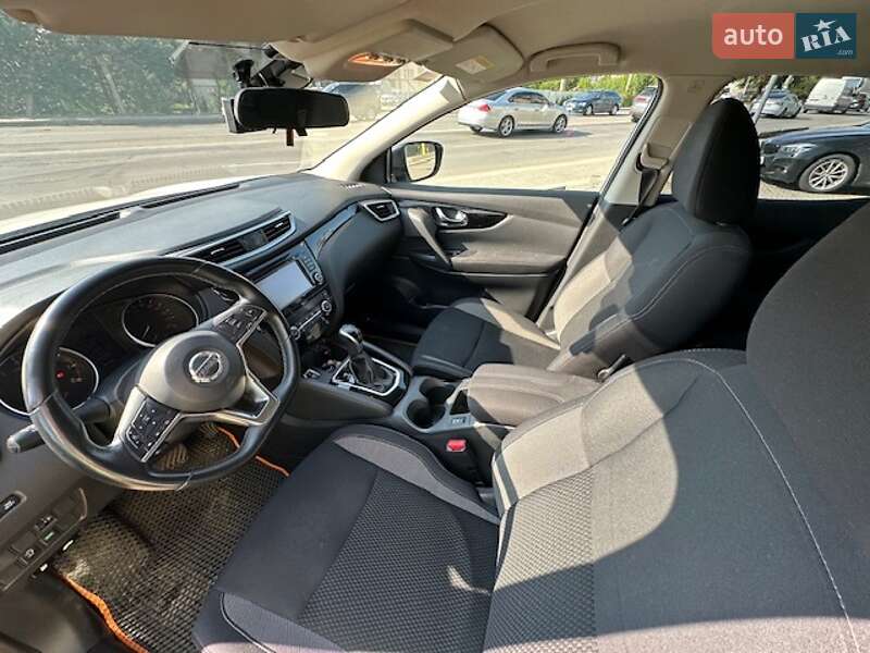 Внедорожник / Кроссовер Nissan Qashqai 2020 в Ивано-Франковске