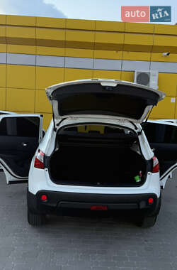 Внедорожник / Кроссовер Nissan Qashqai 2013 в 
