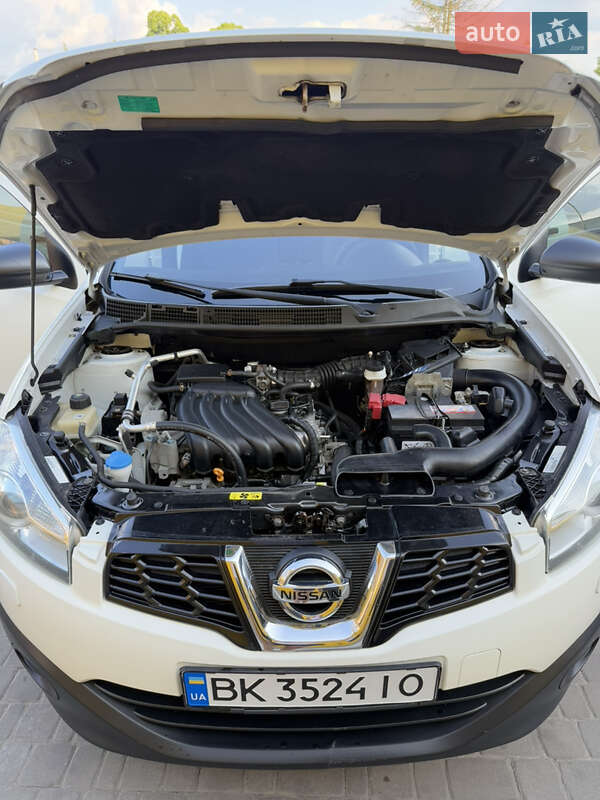 Внедорожник / Кроссовер Nissan Qashqai 2013 в Сарнах