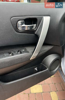 Внедорожник / Кроссовер Nissan Qashqai 2010 в 