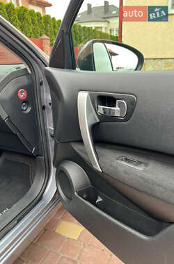 Внедорожник / Кроссовер Nissan Qashqai 2010 в 