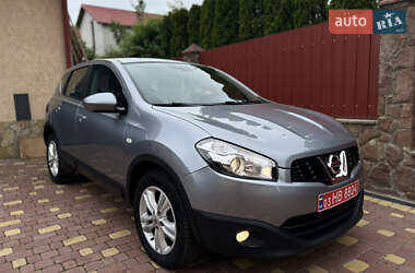 Внедорожник / Кроссовер Nissan Qashqai 2010 в 