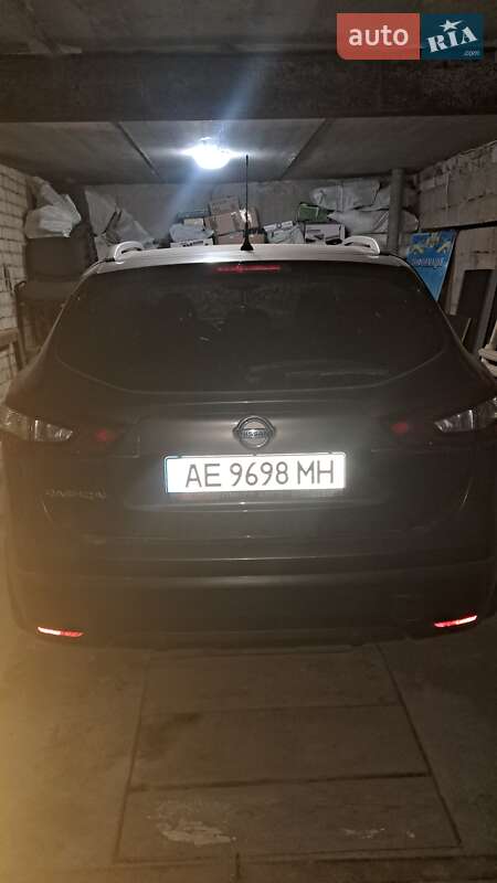 Внедорожник / Кроссовер Nissan Qashqai 2015 в Кривом Роге