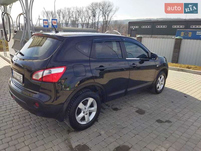 Внедорожник / Кроссовер Nissan Qashqai 2010 в Хмельницком