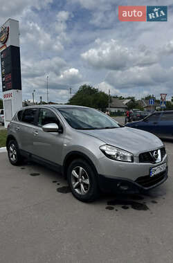 Внедорожник / Кроссовер Nissan Qashqai 2012 в Ахтырке