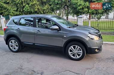 Позашляховик / Кросовер Nissan Qashqai 2012 в Дубні