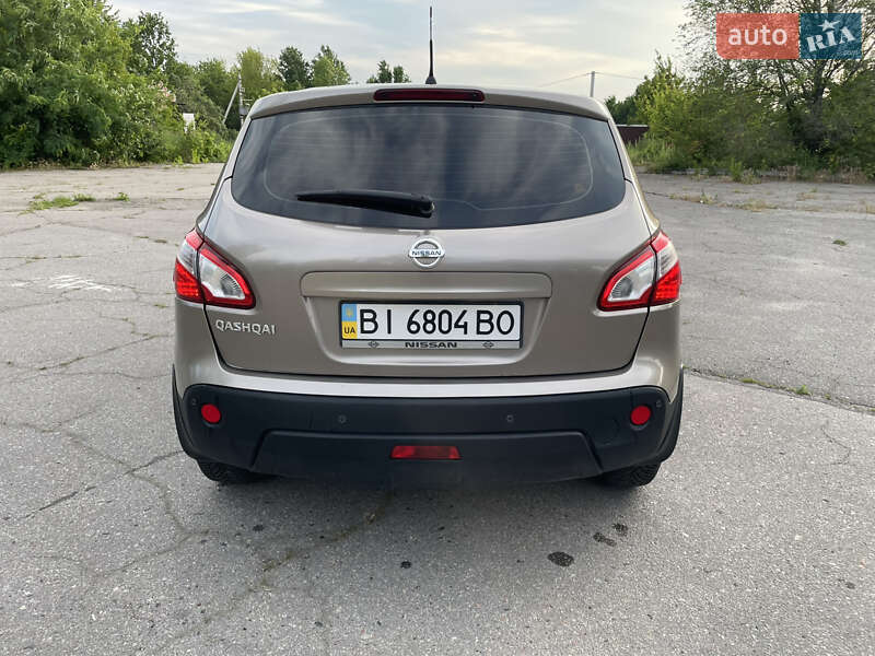 Позашляховик / Кросовер Nissan Qashqai 2012 в Полтаві