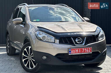 Внедорожник / Кроссовер Nissan Qashqai 2012 в 