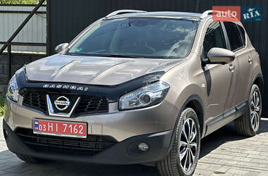 Внедорожник / Кроссовер Nissan Qashqai 2012 в 