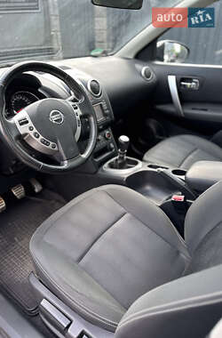 Внедорожник / Кроссовер Nissan Qashqai 2012 в 