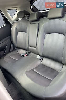 Внедорожник / Кроссовер Nissan Qashqai 2012 в 