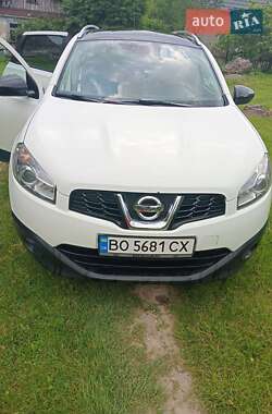 Внедорожник / Кроссовер Nissan Qashqai 2010 в 