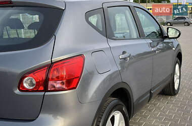 Позашляховик / Кросовер Nissan Qashqai 2009 в 