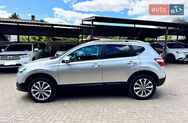 Позашляховик / Кросовер Nissan Qashqai 2010 в 