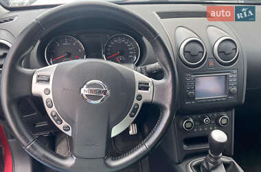 Позашляховик / Кросовер Nissan Qashqai 2010 в 
