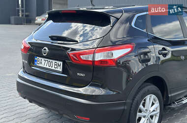 Внедорожник / Кроссовер Nissan Qashqai 2016 в 