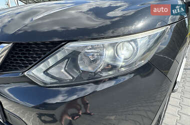 Внедорожник / Кроссовер Nissan Qashqai 2016 в 