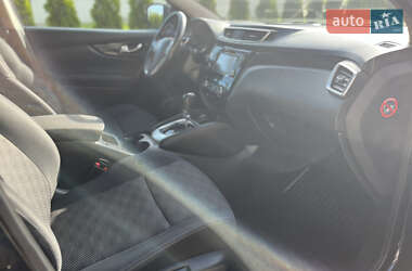 Внедорожник / Кроссовер Nissan Qashqai 2015 в 