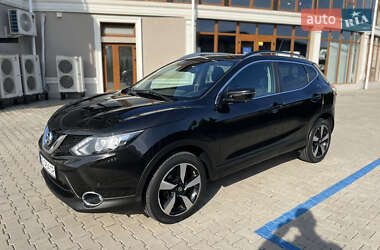 Внедорожник / Кроссовер Nissan Qashqai 2015 в 