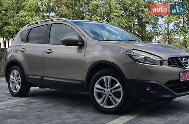 Внедорожник / Кроссовер Nissan Qashqai 2010 в 