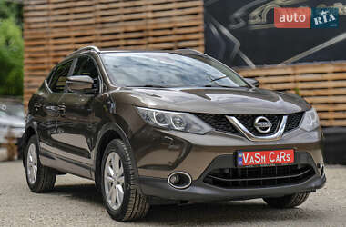 Внедорожник / Кроссовер Nissan Qashqai 2015 в Бродах