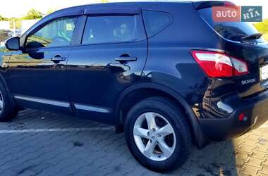 Позашляховик / Кросовер Nissan Qashqai 2012 в 