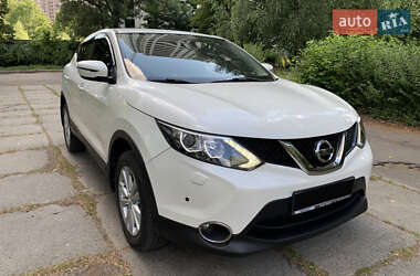 Внедорожник / Кроссовер Nissan Qashqai 2015 в Киеве