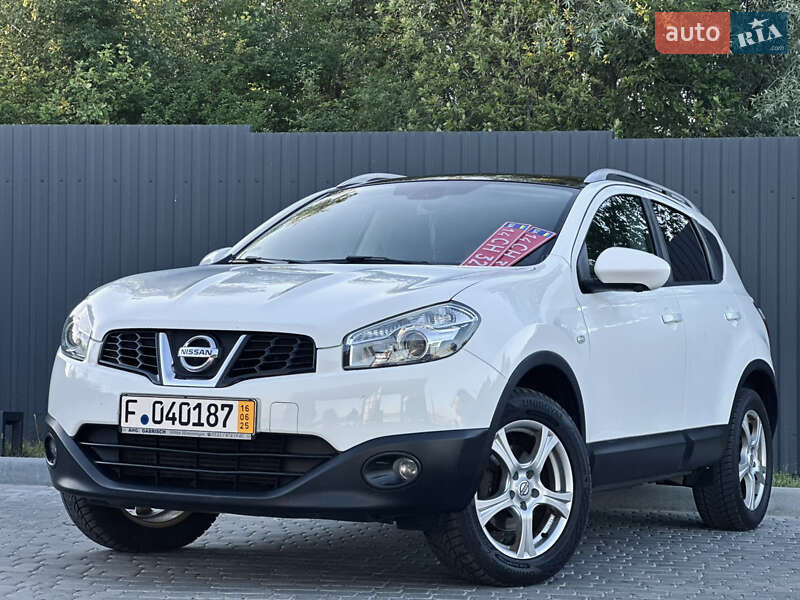 Позашляховик / Кросовер Nissan Qashqai 2013 в 