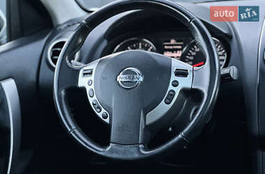 Позашляховик / Кросовер Nissan Qashqai 2013 в 