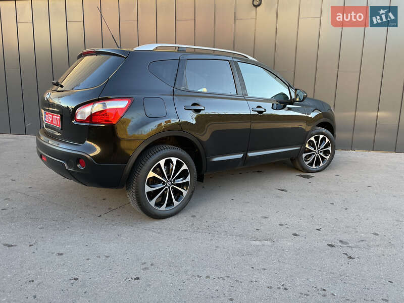 Позашляховик / Кросовер Nissan Qashqai 2013 в Рівному