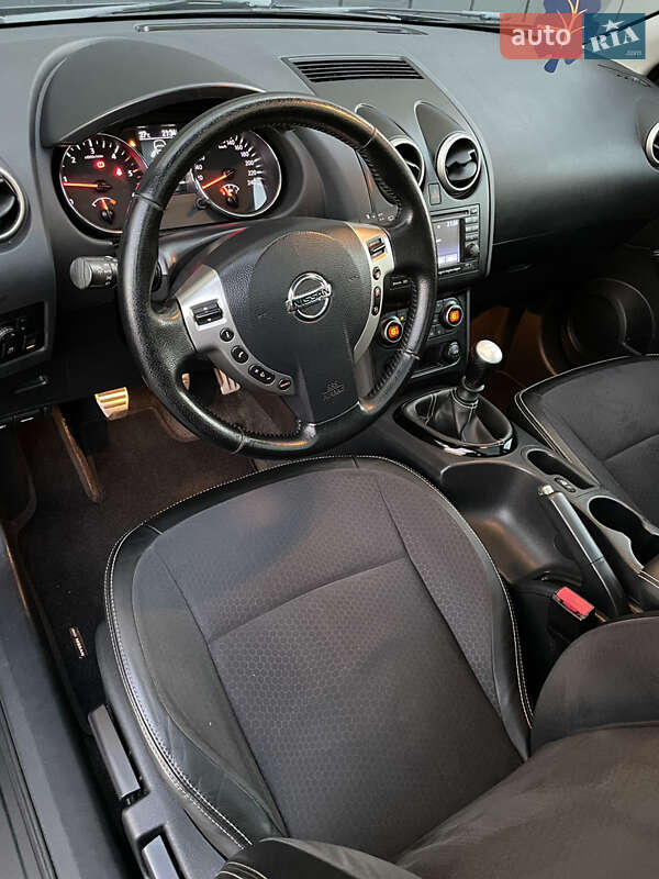 Позашляховик / Кросовер Nissan Qashqai 2013 в Рівному