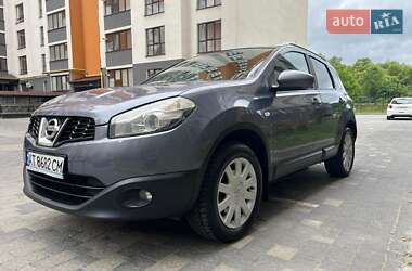 Позашляховик / Кросовер Nissan Qashqai 2010 в Івано-Франківську