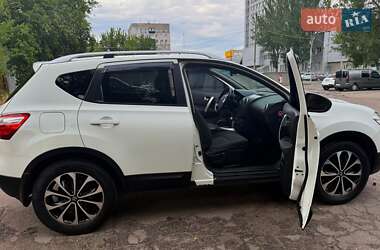 Позашляховик / Кросовер Nissan Qashqai 2012 в 